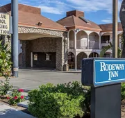 Rodeway Inn Magic Mountain Area hotel detail image 3