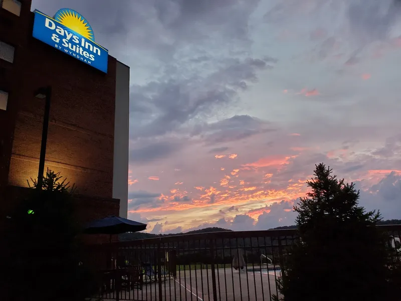 Days Inn & Suites by Wyndham Sutton Flatwoods hotel detail image 2