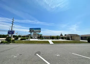 Skyline Inn hotel thumbnail 2