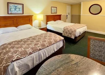 Skyline Inn hotel thumbnail 6