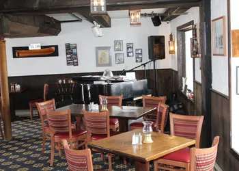 Tugboat Inn hotel thumbnail 7