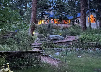 Riversong Inn Retreat hotel thumbnail 6