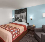 Super 8 by Wyndham Rock Port MO hotel detail image 7