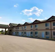 Super 8 by Wyndham Kindersley hotel detail image 4