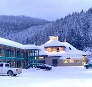 Super 8 by Wyndham Sicamous hotel detail image 3