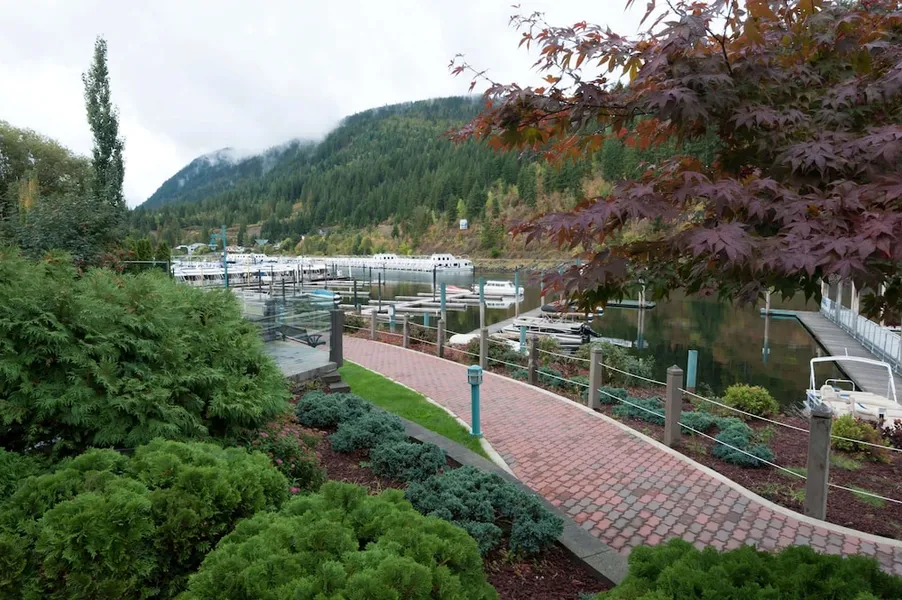 Super 8 by Wyndham Sicamous hotel detail image 6