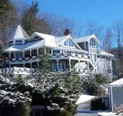 Innisfree Boutique Inn By-The-Lake hotel detail image 3