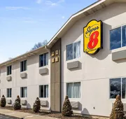 Super 8 by Wyndham Pittsburgh/Monroeville hotel detail image 4