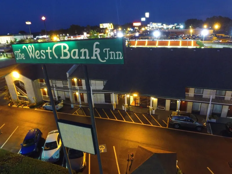 West Bank Inn hotel detail image 6