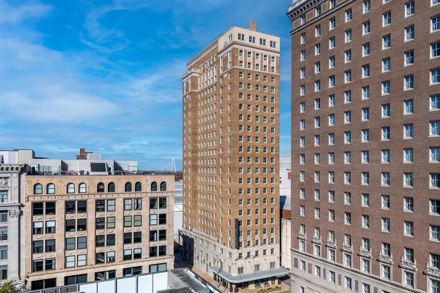 Courtyard by Marriott St. Louis Downtown/Convention Center hotel detail image 2