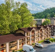 Super 8 by Wyndham Downtown Gatlinburg at Convention Center hotel detail image 5