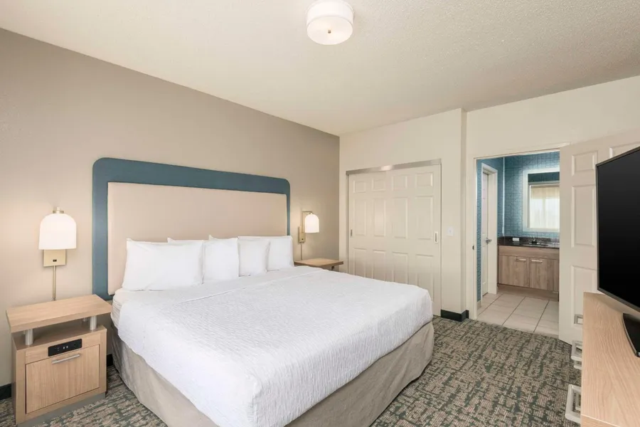 Homewood Suites by Hilton Miami-Airport/Blue Lagoon hotel detail image 2