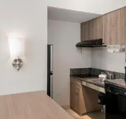 Homewood Suites by Hilton Miami-Airport/Blue Lagoon hotel detail image 4