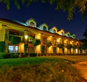 Best Western Plus Raffles Inn & Suites hotel detail image 5
