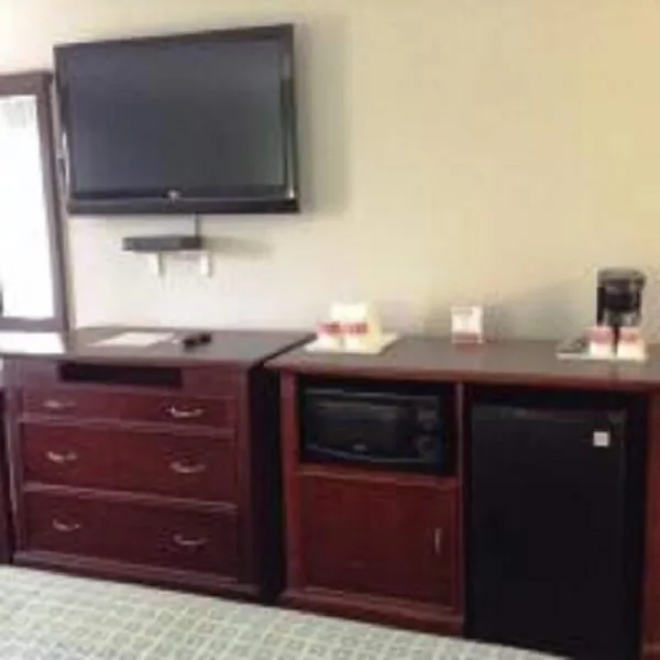 Ramada by Wyndham Oceanside hotel detail image 6