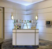Renaissance Los Angeles Airport Hotel hotel detail image 7