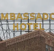 Ambassador Hotel Milwaukee, Trademark Collection by Wyndham hotel detail image 4