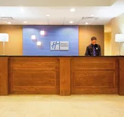 Holiday Inn Express Hotel & Suites Chicago South Lansing by IHG hotel detail image 4
