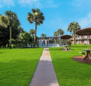 HomeTowne Studios By Red Roof Vero Beach - I-95 hotel detail image 5