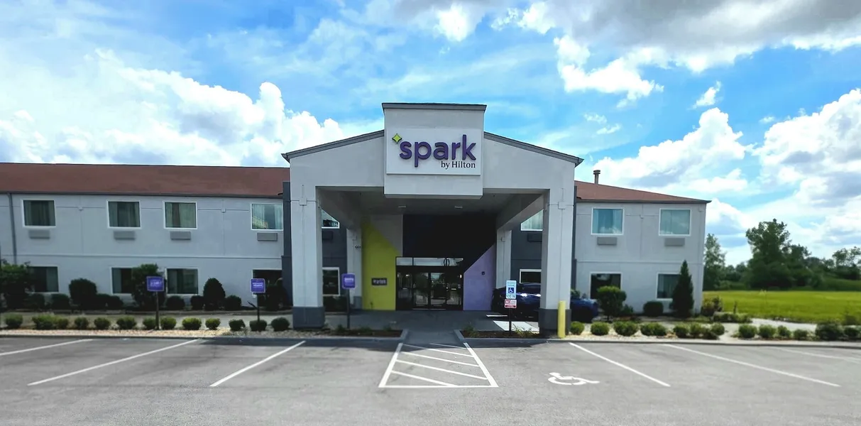 Spark by Hilton Oak Forest hotel detail image 2