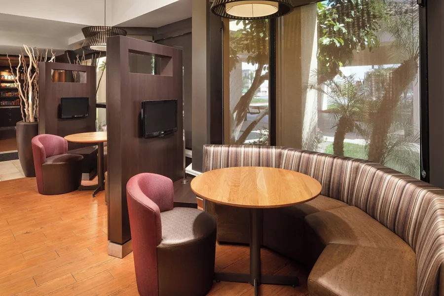 Courtyard by Marriott Anaheim Buena Park hotel detail image 2