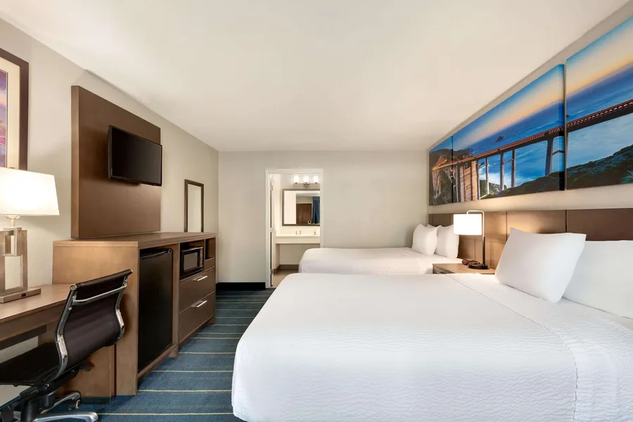 Days Inn & Suites by Wyndham Anaheim At Disneyland Park hotel detail image 6
