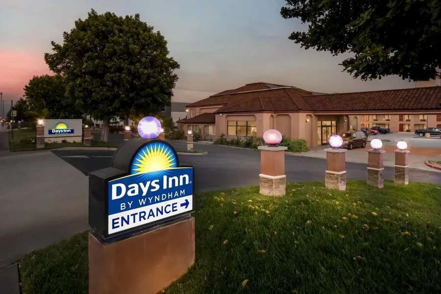 Days Inn by Wyndham Fontana / Rialto hotel detail image 6