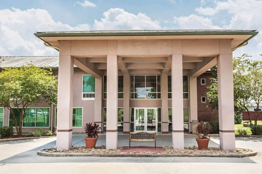 Ramada by Wyndham Luling hotel detail image 2