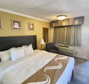 Hibiscus Inn & Suites hotel detail image 4