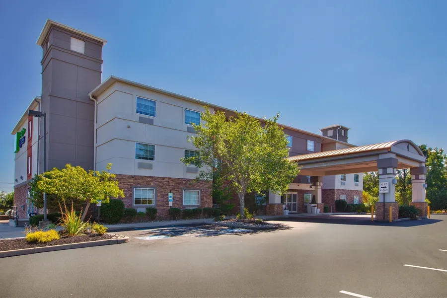 Holiday Inn Express & Suites Absecon-Atlantic City by IHG hotel detail image 2