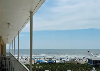 Hotel Atlantic City Oceanfront Boardwalk hotel thumbnail 4