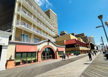 Hotel Atlantic City Oceanfront Boardwalk hotel thumbnail 5