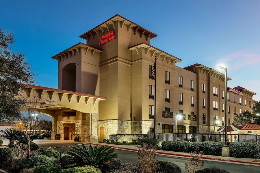 Hampton Inn & Suites San Marcos hotel detail image 2