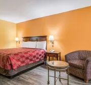 Econo Lodge At Six Flags hotel detail image 7