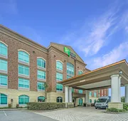 Holiday Inn Express & Suites Charleston Arpt-Conv Ctr Area hotel detail image 3