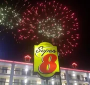 Super 8 by Wyndham Pigeon Forge Dollywood Lane hotel detail image 3