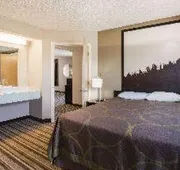 Super 8 by Wyndham Sevierville Riverside hotel detail image 7