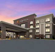 La Quinta Inn & Suites by Wyndham Sevierville / Kodak hotel detail image 5