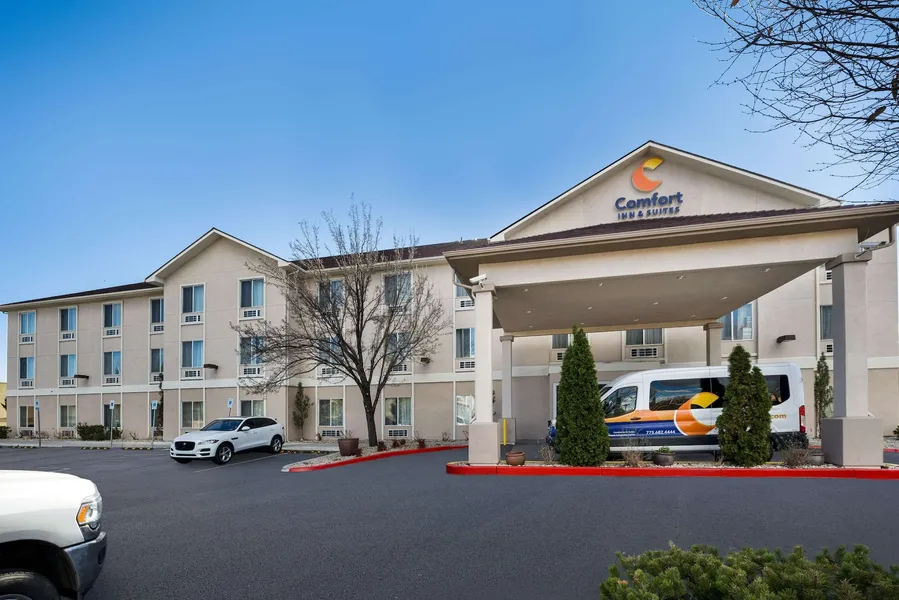 Comfort Inn & Suites Airport hotel detail image 2