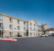 Comfort Inn & Suites Airport hotel detail image 3