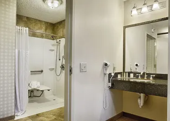 DoubleTree by Hilton Denver Central Park hotel thumbnail 5