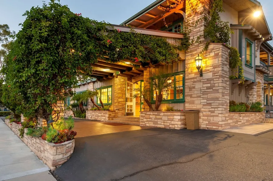 Best Western Plus Santa Barbara hotel detail image 2