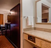 Lompoc Valley Inn and Suites hotel detail image 3