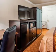Lompoc Valley Inn and Suites hotel detail image 4