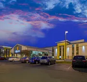 La Quinta Inn & Suites by Wyndham Detroit Metro Airport hotel detail image 3