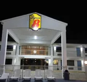 Super 8 by Wyndham Ocean Springs Biloxi hotel detail image 3