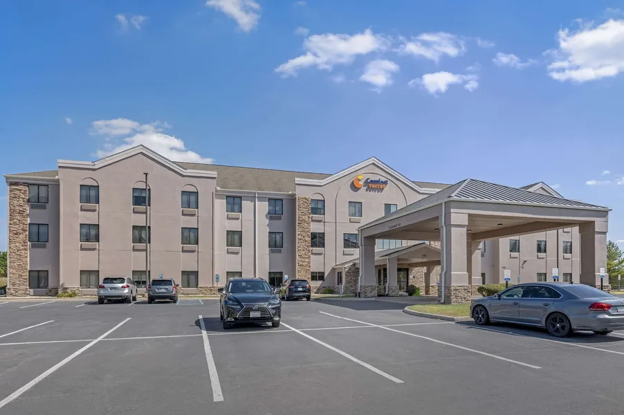 Comfort Suites West Indianapolis - Brownsburg hotel detail image 2