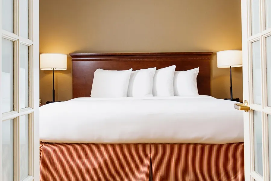 Country Inn & Suites by Radisson, Milwaukee West (Brookfield), WI hotel detail image 2