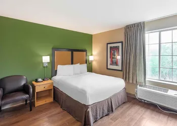 Studio 6 Extended Stay Milwaukee Brookfield WI hotel thumbnail 8
