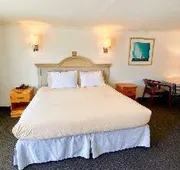 Americas Best Value Inn & Suites Hyannis Cape Cod hotel detail image 5